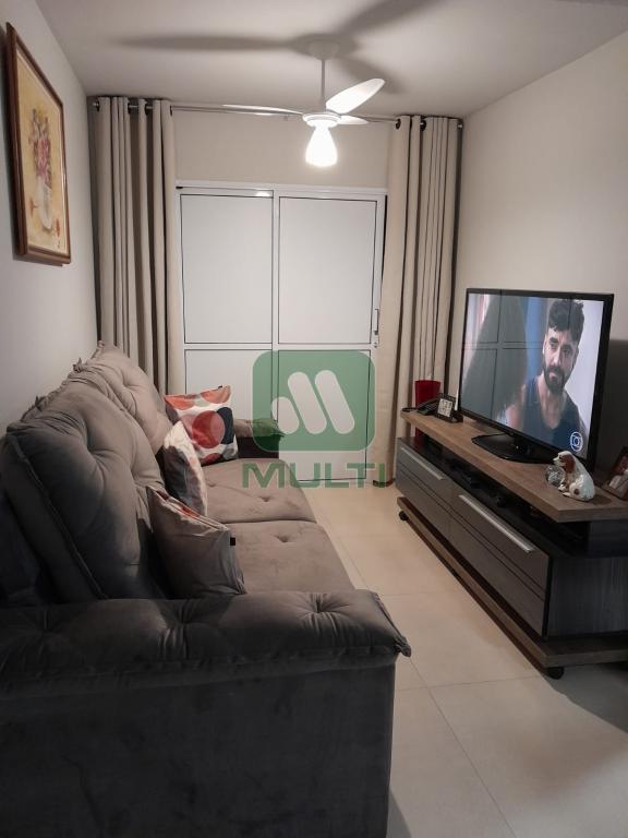 Apartamento à venda com 2 quartos, 63m² - Foto 1