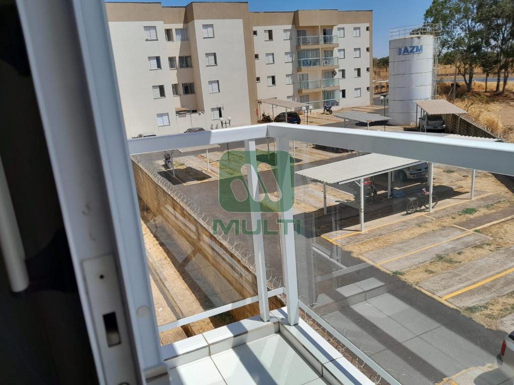 Apartamento à venda com 2 quartos, 63m² - Foto 3