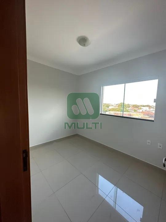 Apartamento à venda com 2 quartos, 68m² - Foto 4