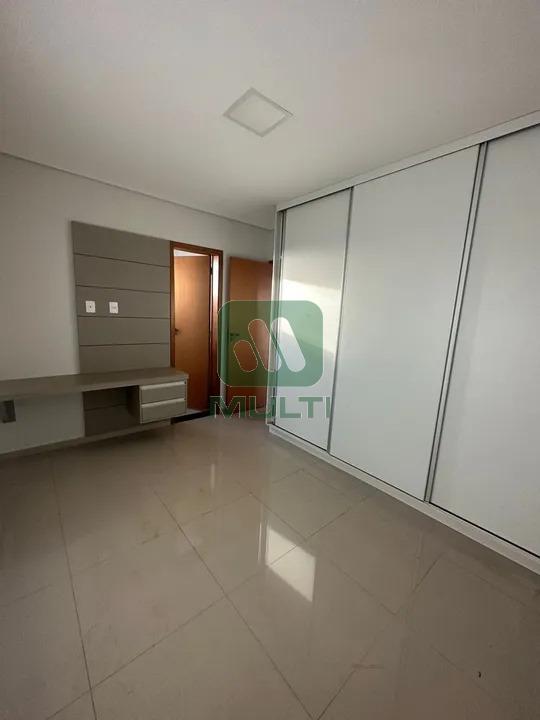 Apartamento à venda com 2 quartos, 68m² - Foto 5