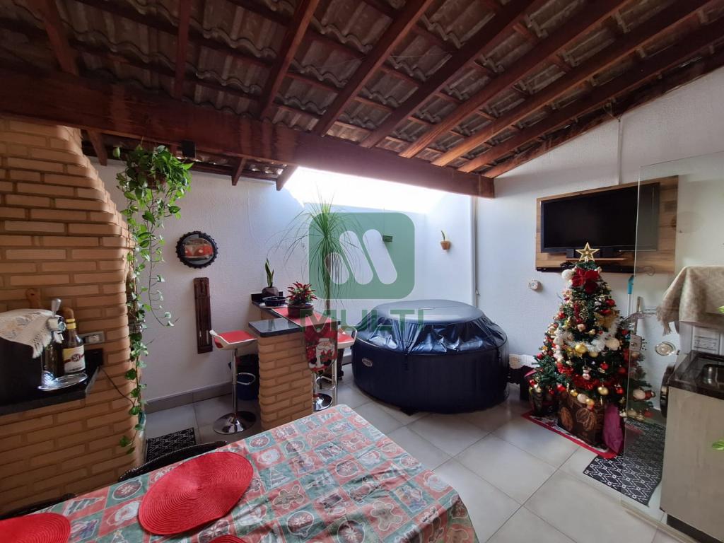 Casa à venda com 2 quartos, 125m² - Foto 5