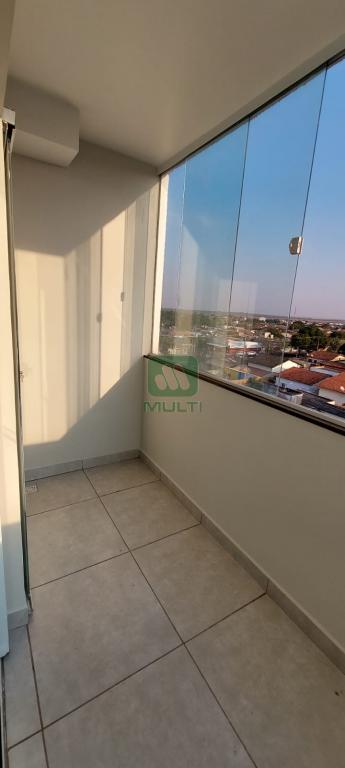 Apartamento à venda com 2 quartos, 70m² - Foto 5