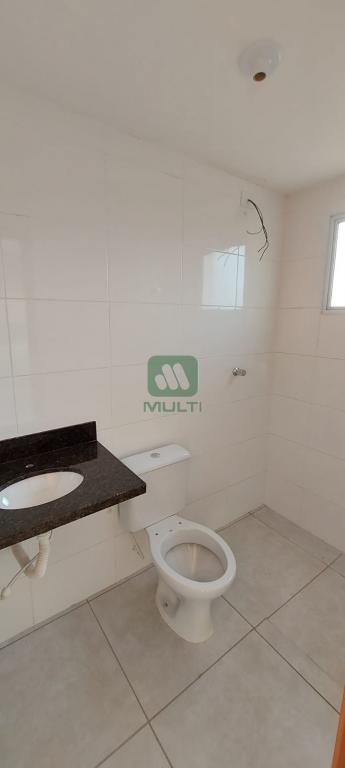 Apartamento à venda com 2 quartos, 70m² - Foto 6