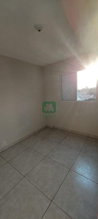 Apartamento à venda com 2 quartos, 70m² - Foto 8