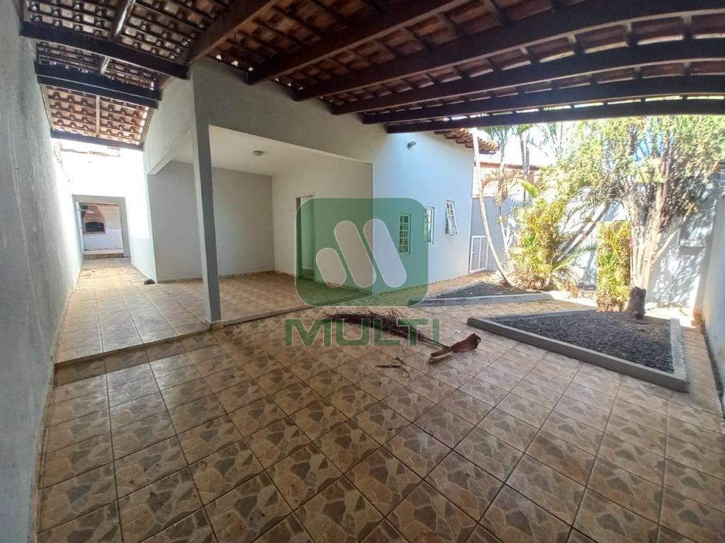 Casa à venda com 3 quartos, 170m² - Foto 1