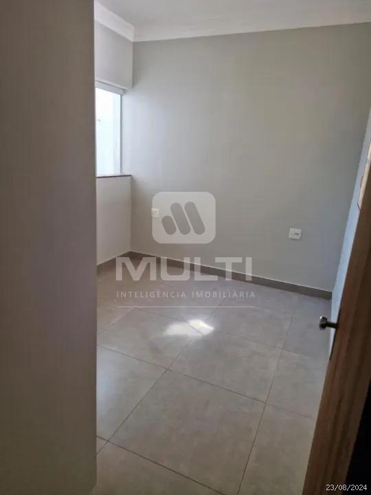 Casa à venda com 4 quartos, 331m² - Foto 9