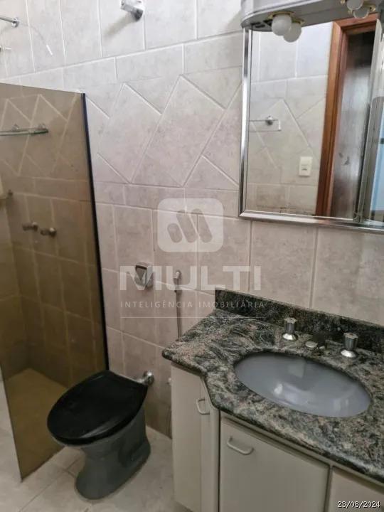 Casa à venda com 4 quartos, 331m² - Foto 13