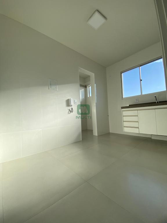 Apartamento à venda com 2 quartos, 48m² - Foto 4