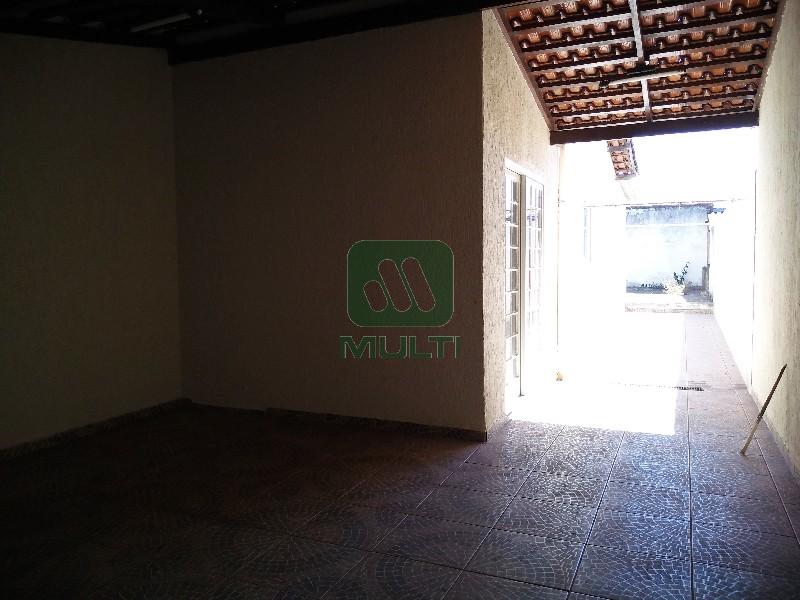 Casa à venda com 3 quartos, 135m² - Foto 2