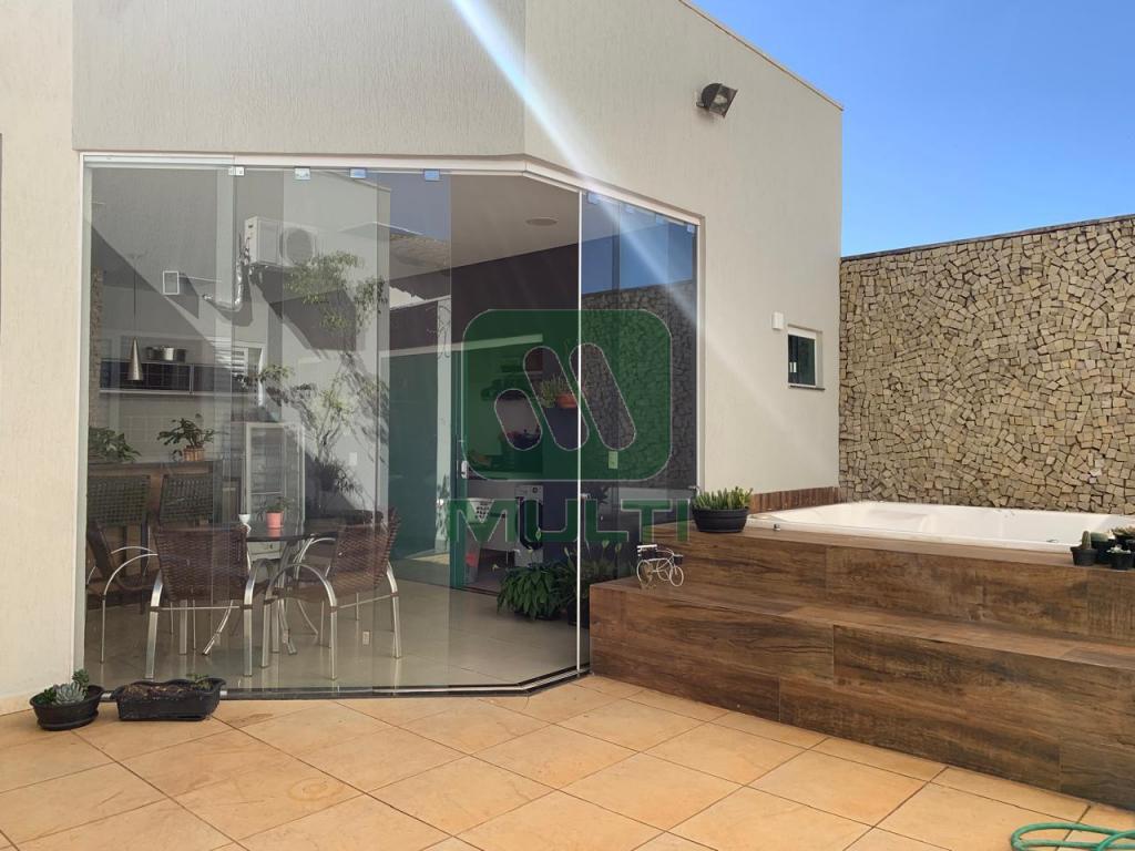 Casa à venda com 4 quartos, 300m² - Foto 17