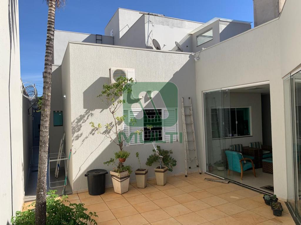 Casa à venda com 4 quartos, 300m² - Foto 20