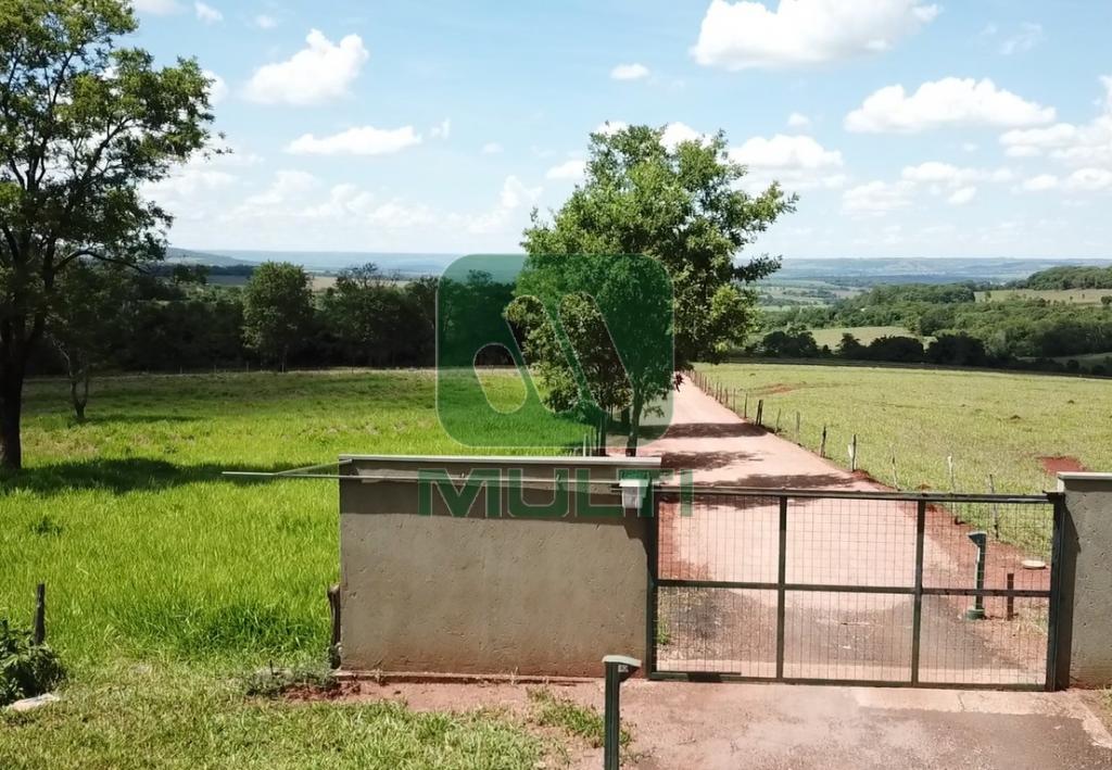 Fazenda à venda com 1 quarto, 1m² - Foto 1