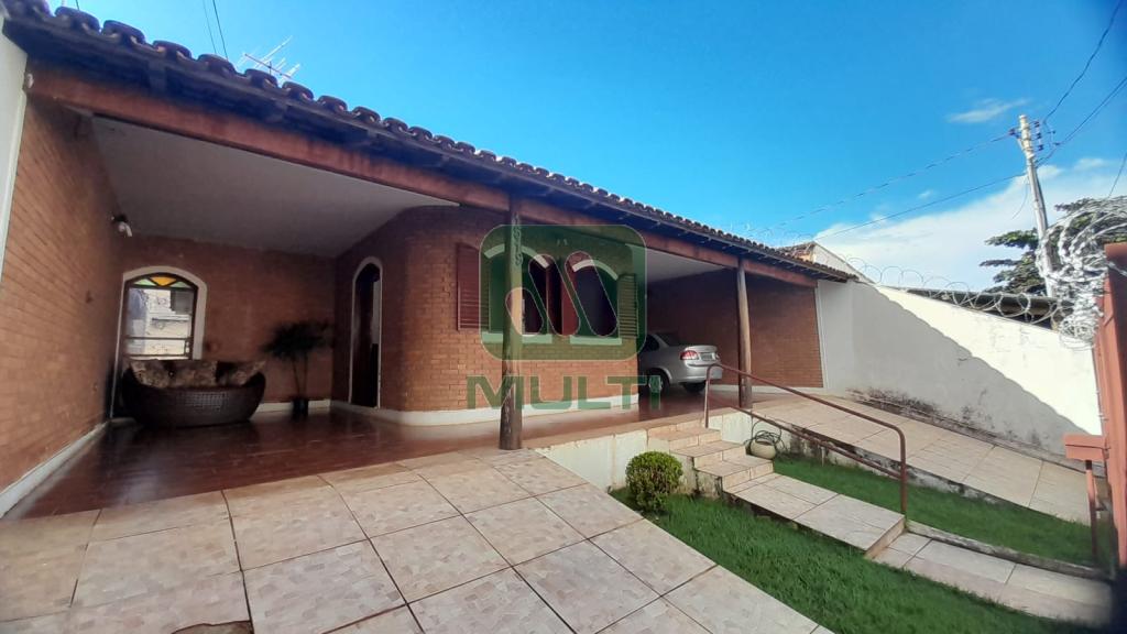 Casa à venda com 3 quartos, 228m² - Foto 9