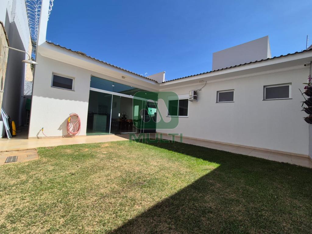 Casa à venda com 3 quartos, 215m² - Foto 23