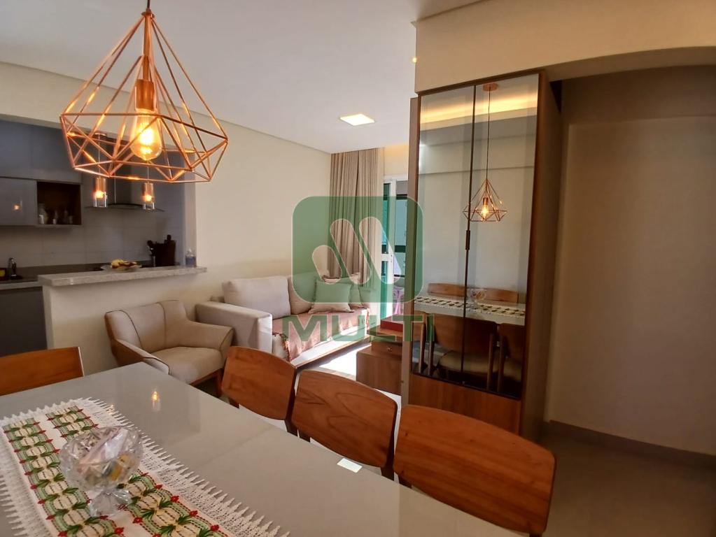 Apartamento à venda com 3 quartos, 79m² - Foto 4