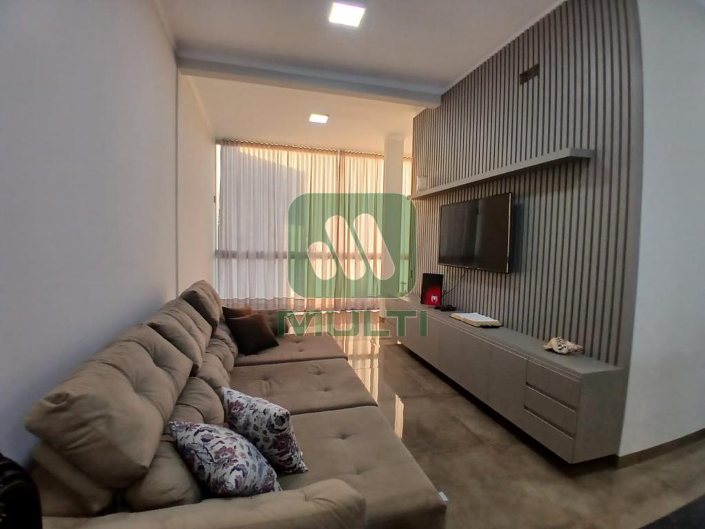 Prédio Inteiro à venda com 3 quartos, 180m² - Foto 9