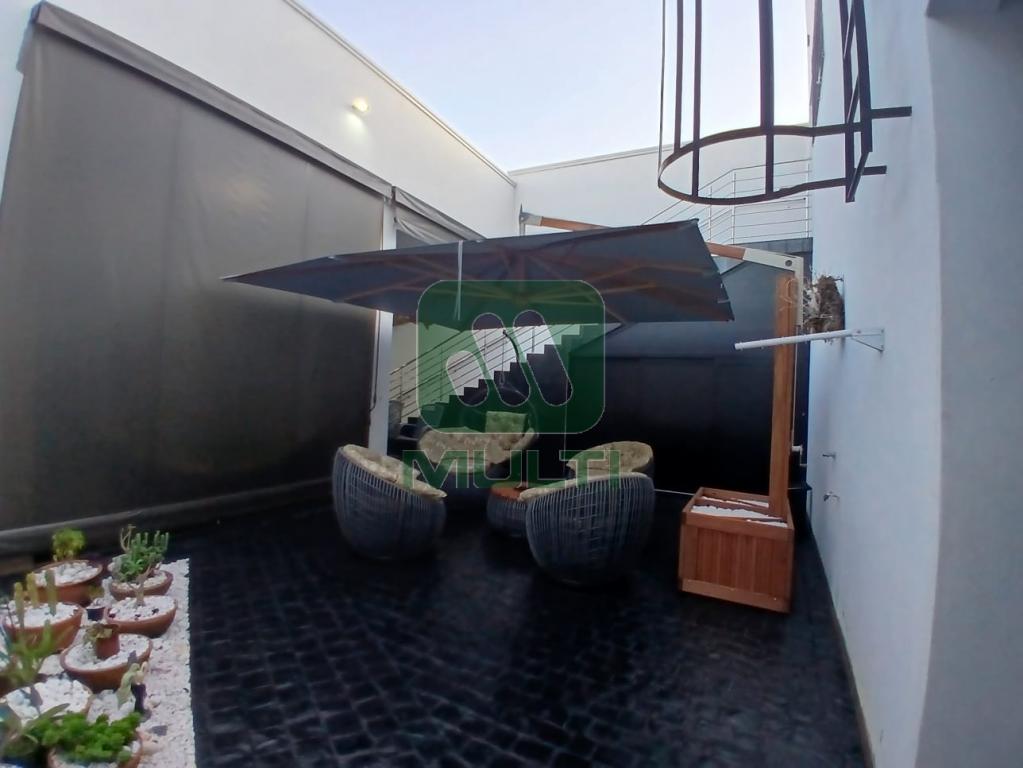 Prédio Inteiro à venda com 3 quartos, 180m² - Foto 37