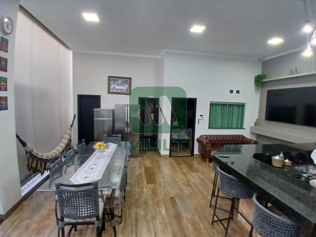 Prédio Inteiro à venda com 3 quartos, 180m² - Foto 53