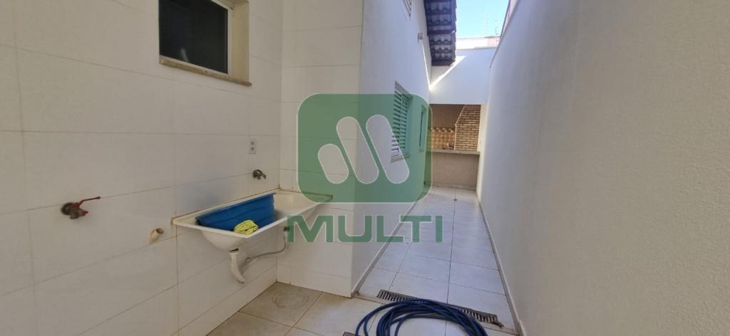 Casa à venda com 3 quartos, 193m² - Foto 18