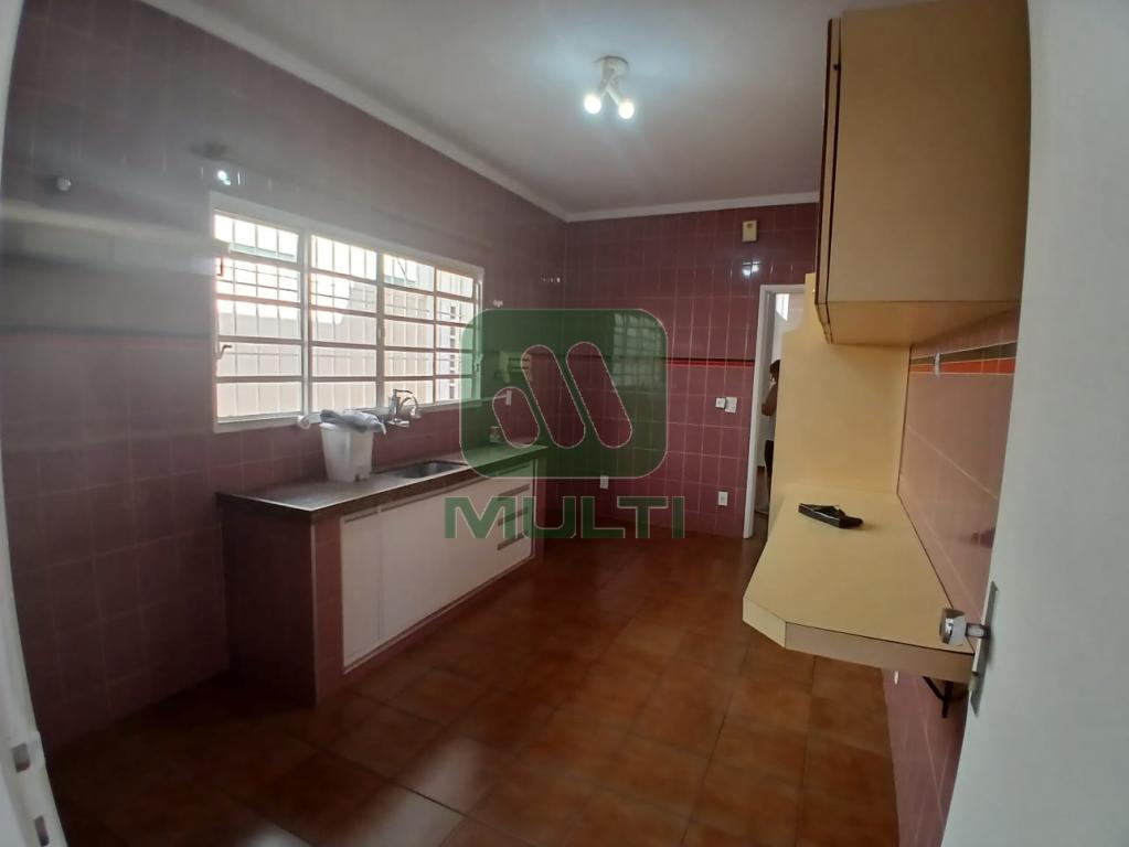 Casa à venda com 4 quartos, 219m² - Foto 7