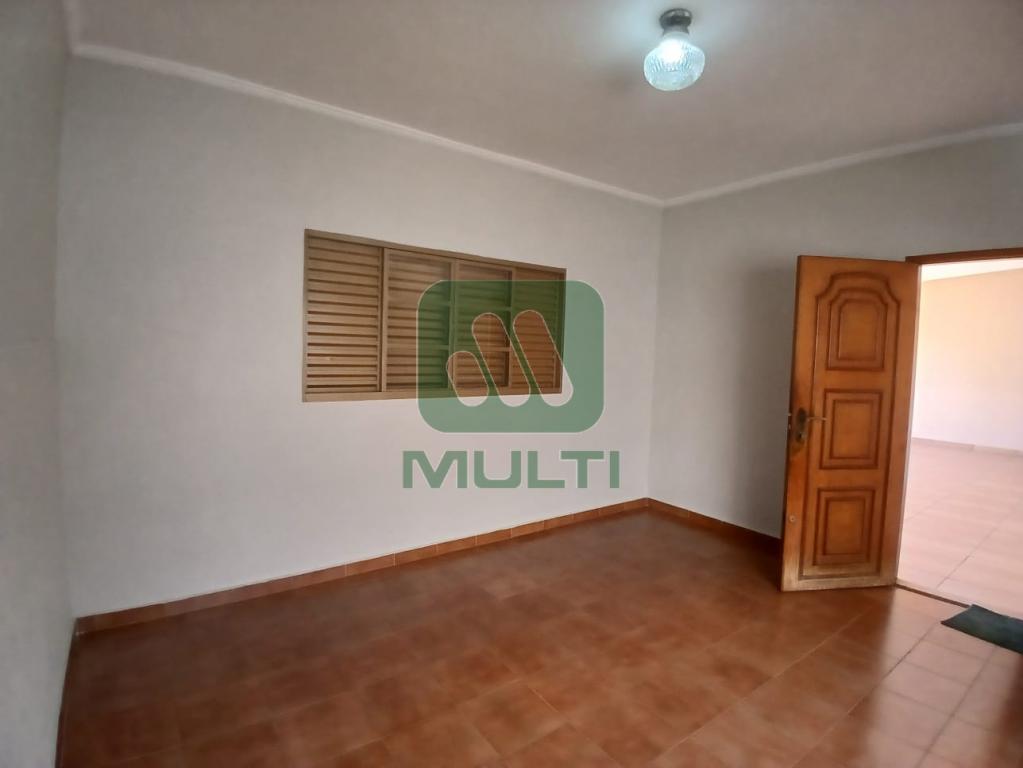 Casa à venda com 4 quartos, 219m² - Foto 16