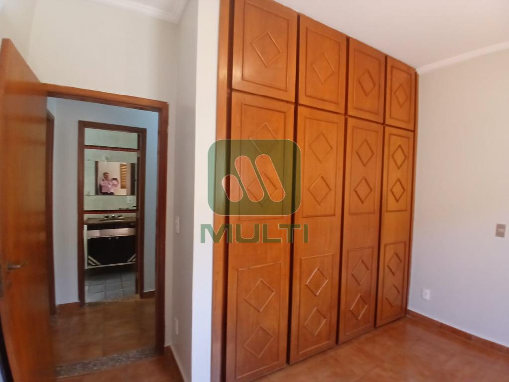 Casa à venda com 4 quartos, 219m² - Foto 23