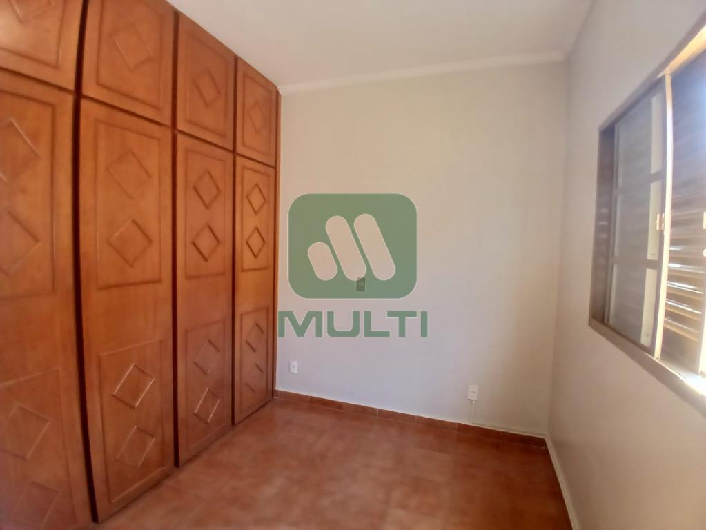 Casa à venda com 4 quartos, 219m² - Foto 25