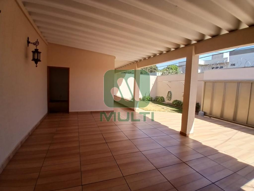 Casa à venda com 4 quartos, 219m² - Foto 46