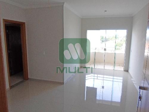 Apartamento à venda com 3 quartos, 74m² - Foto 1