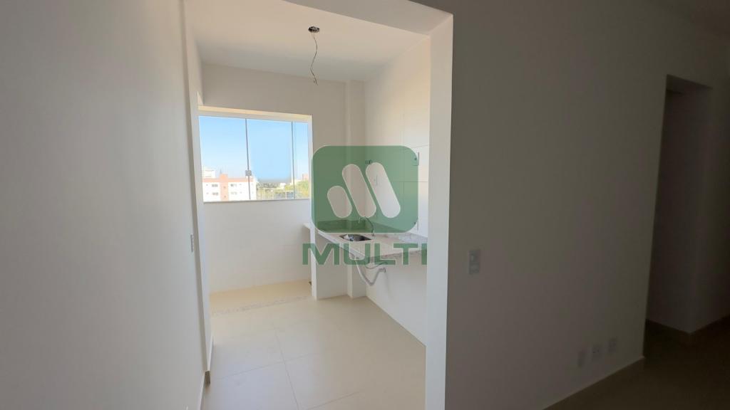 Apartamento à venda com 2 quartos, 48m² - Foto 2