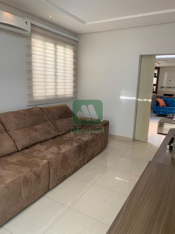 Casa à venda com 3 quartos, 314m² - Foto 20