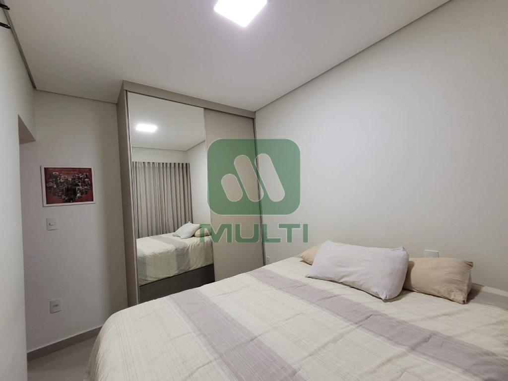 Apartamento à venda com 3 quartos, 76m² - Foto 12