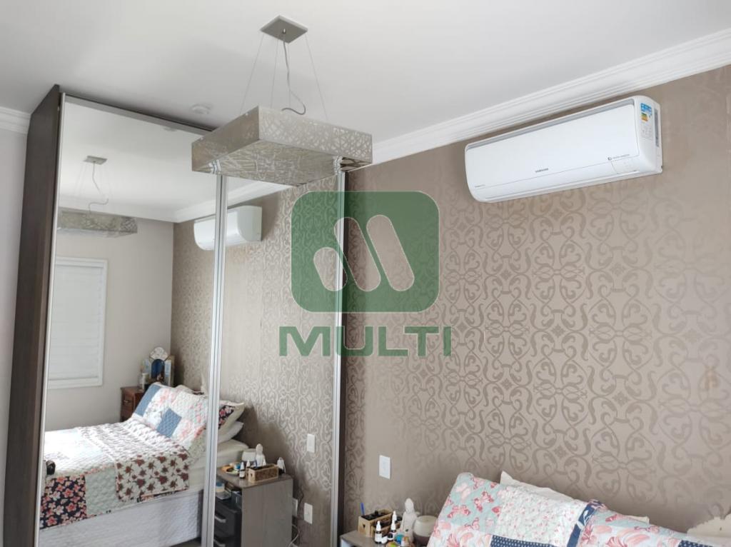 Apartamento à venda com 2 quartos, 70m² - Foto 10