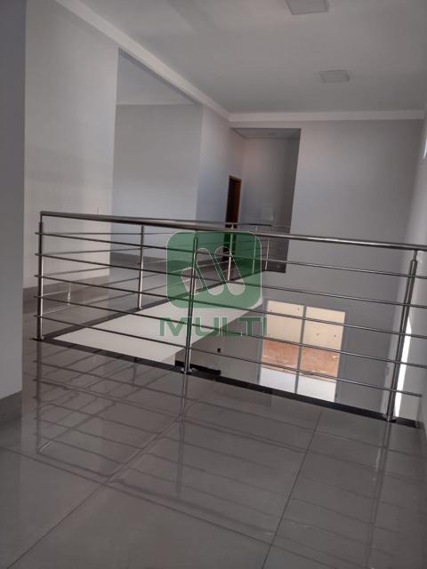 Casa à venda com 3 quartos, 270m² - Foto 9