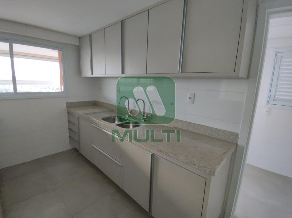 Apartamento à venda com 3 quartos, 166m² - Foto 8