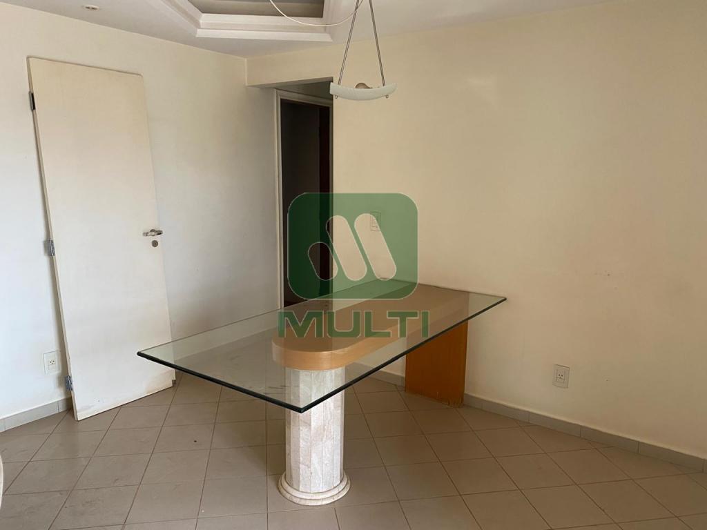 Apartamento à venda com 3 quartos, 111m² - Foto 8