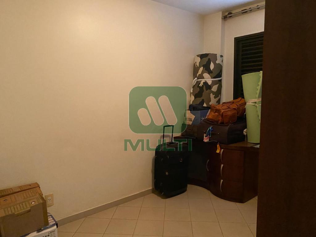 Apartamento à venda com 3 quartos, 111m² - Foto 12