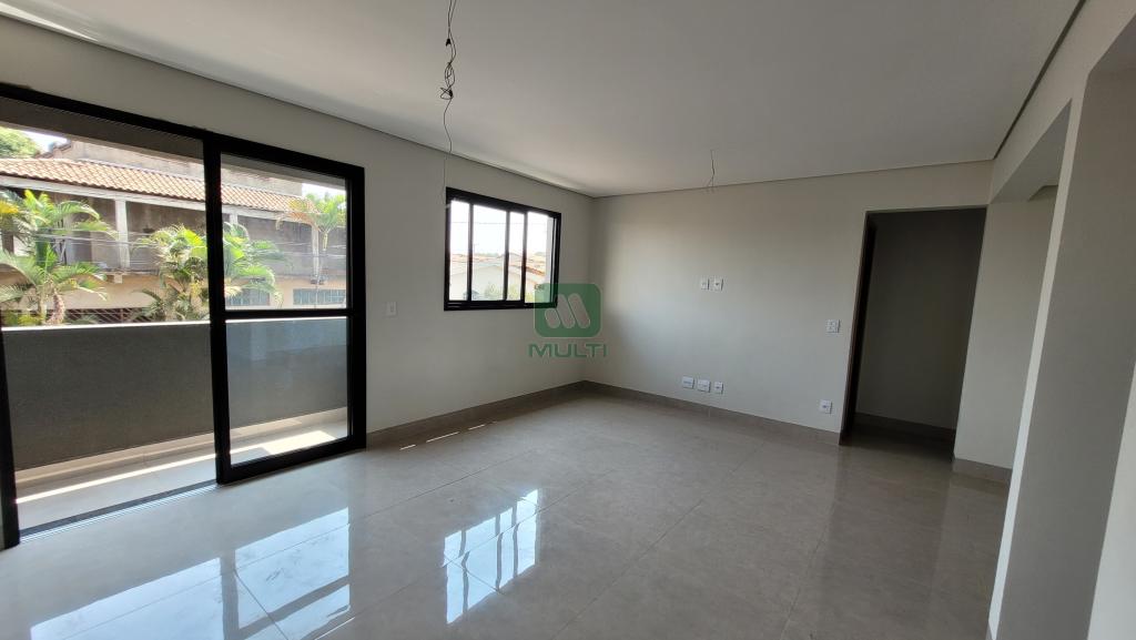 Apartamento à venda com 3 quartos, 83m² - Foto 1