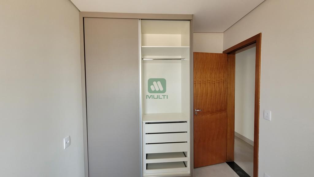 Apartamento à venda com 3 quartos, 83m² - Foto 11