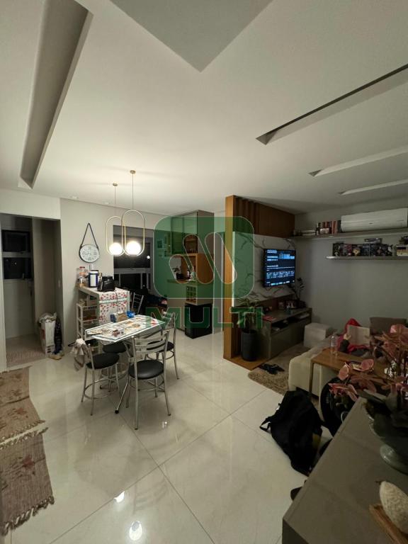 Apartamento à venda com 2 quartos, 63m² - Foto 1