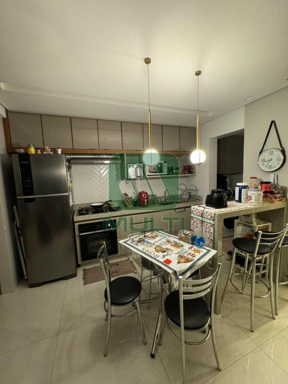 Apartamento à venda com 2 quartos, 63m² - Foto 4