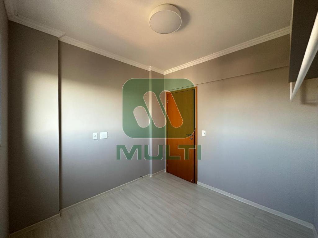 Apartamento à venda com 3 quartos, 80m² - Foto 11