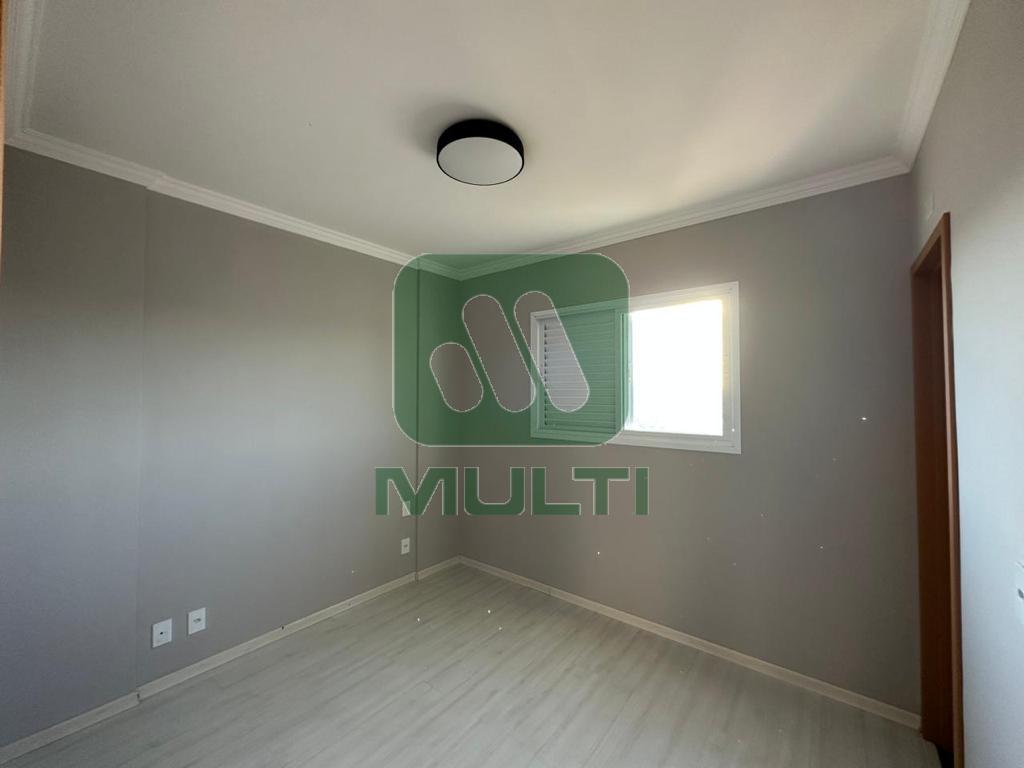 Apartamento à venda com 3 quartos, 80m² - Foto 13