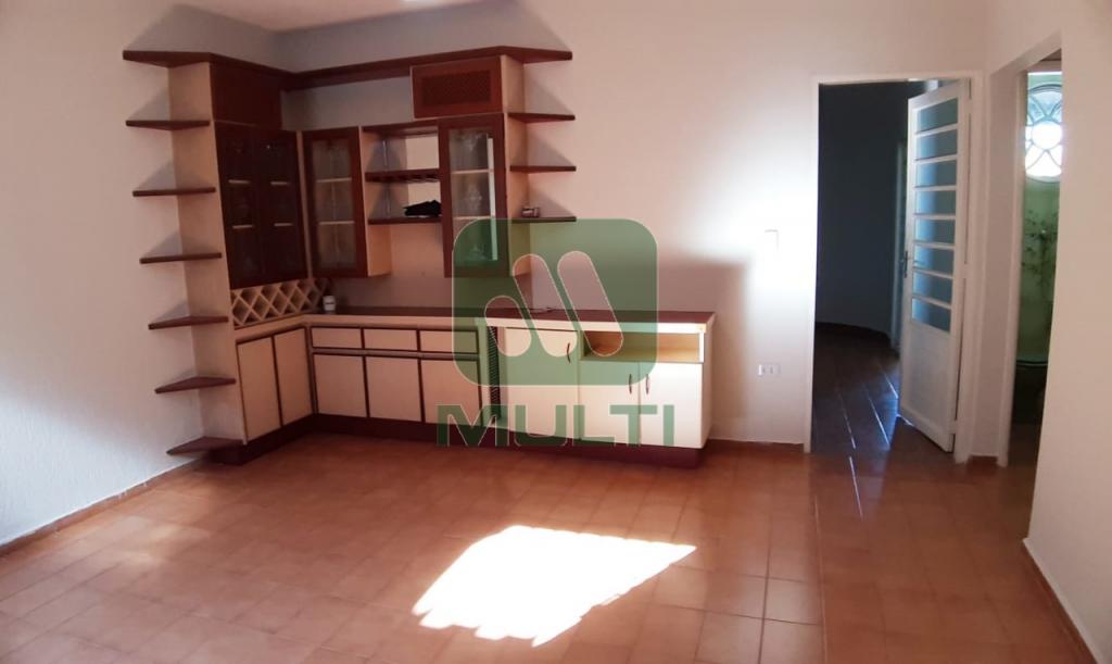 Casa à venda com 4 quartos, 300m² - Foto 4