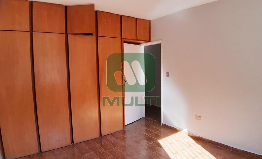 Casa à venda com 4 quartos, 300m² - Foto 10