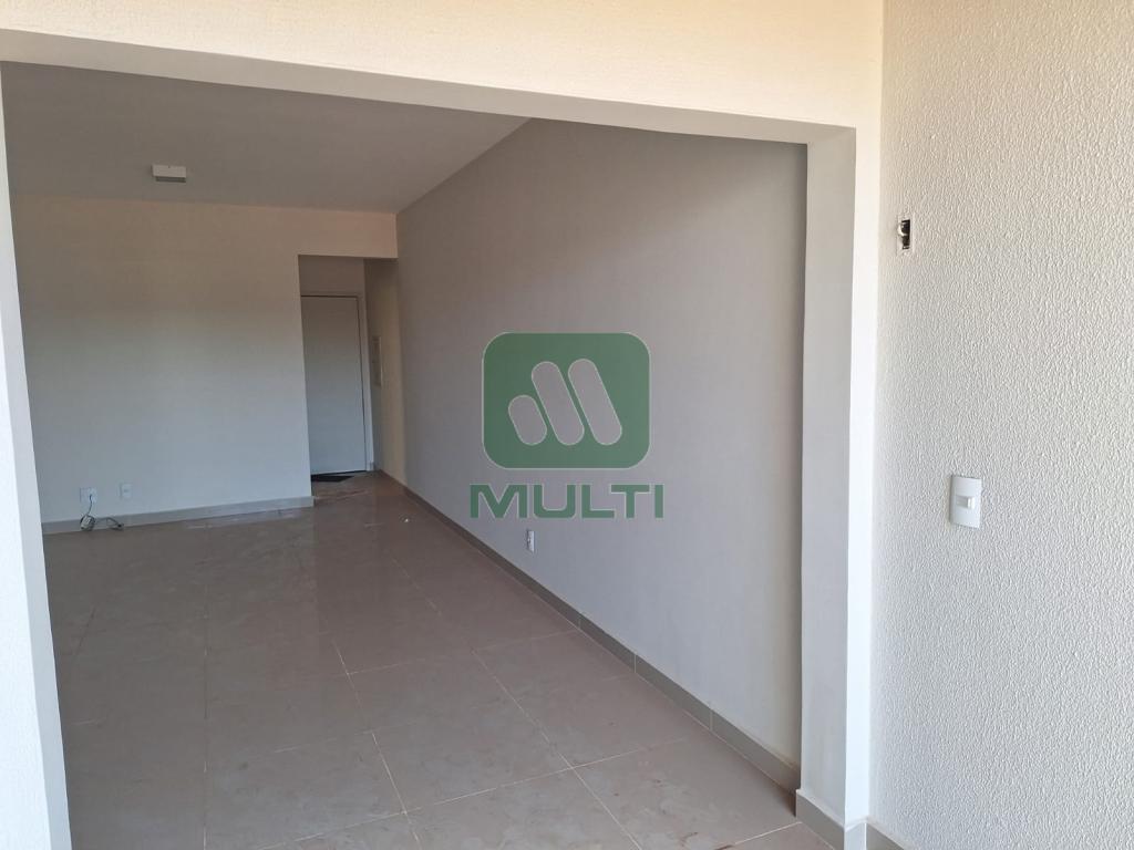 Apartamento à venda com 3 quartos, 112m² - Foto 2