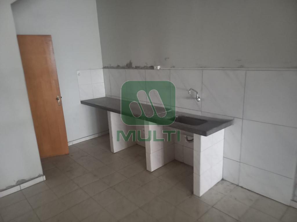 Prédio Inteiro à venda com 1 quarto, 600m² - Foto 4