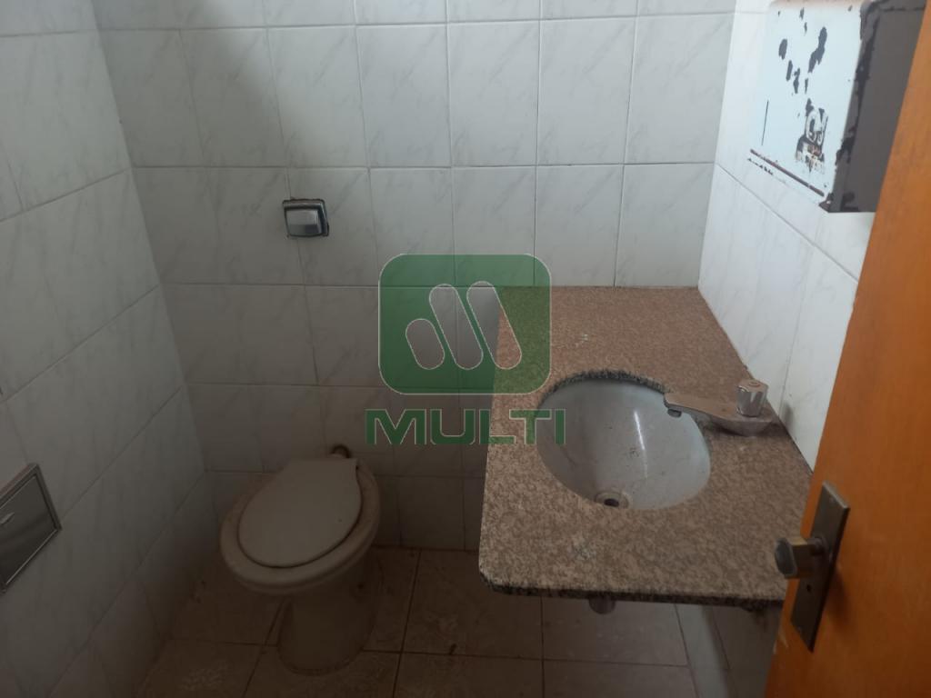 Prédio Inteiro à venda com 1 quarto, 600m² - Foto 6