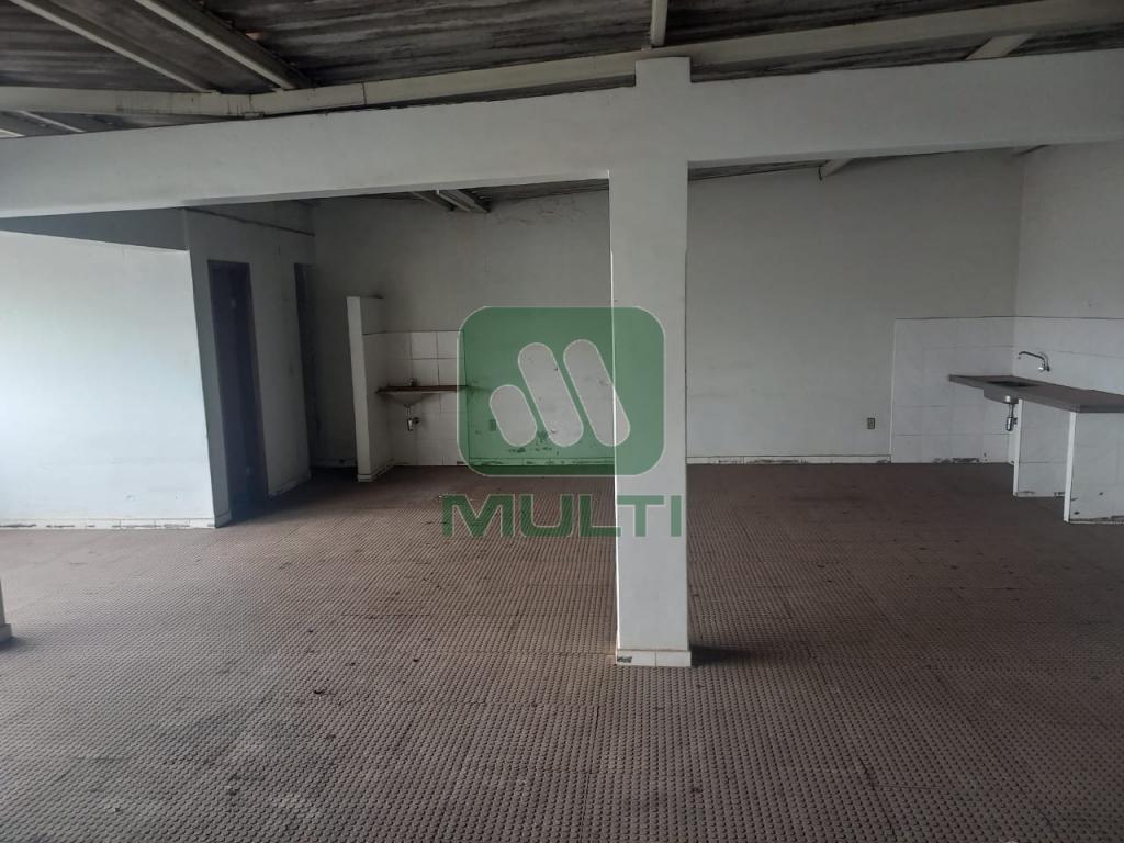 Prédio Inteiro à venda com 1 quarto, 600m² - Foto 8