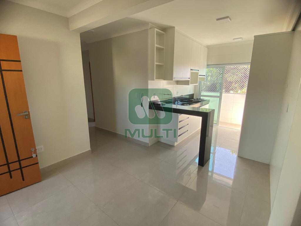 Apartamento à venda com 2 quartos, 62m² - Foto 1